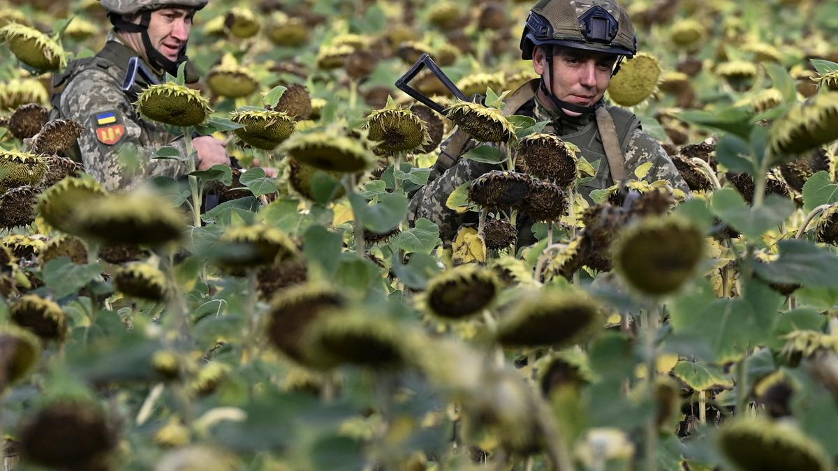 Ukrainian Forces Regain Control Near Pokrovsk as Russia Intensifies Offensive